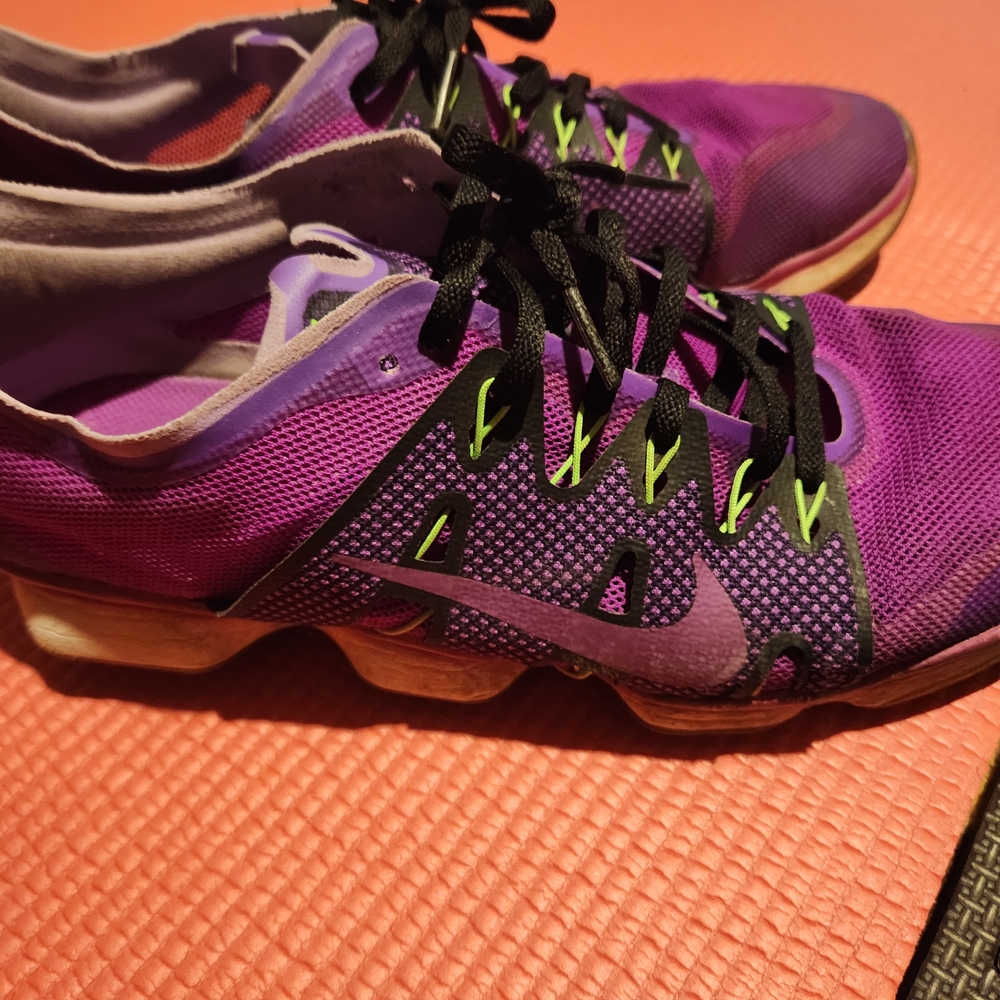 Nike Women's Purple Athletic Shoes